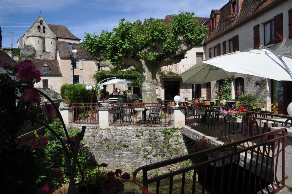 Logis Hotels - Auberge De L'Ile - Hotel 3 Etoiles Et Restaurant Creysse  Zewnętrze zdjęcie
