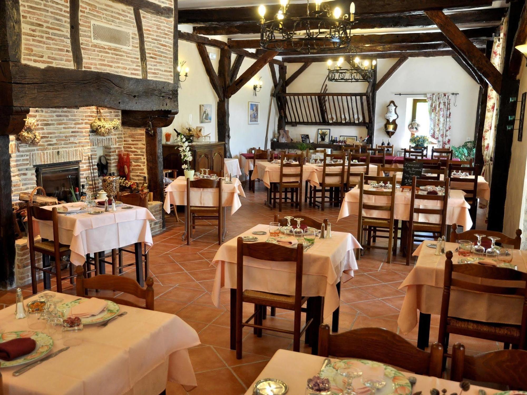 Logis Hotels - Auberge De L'Ile - Hotel 3 Etoiles Et Restaurant Creysse  Zewnętrze zdjęcie