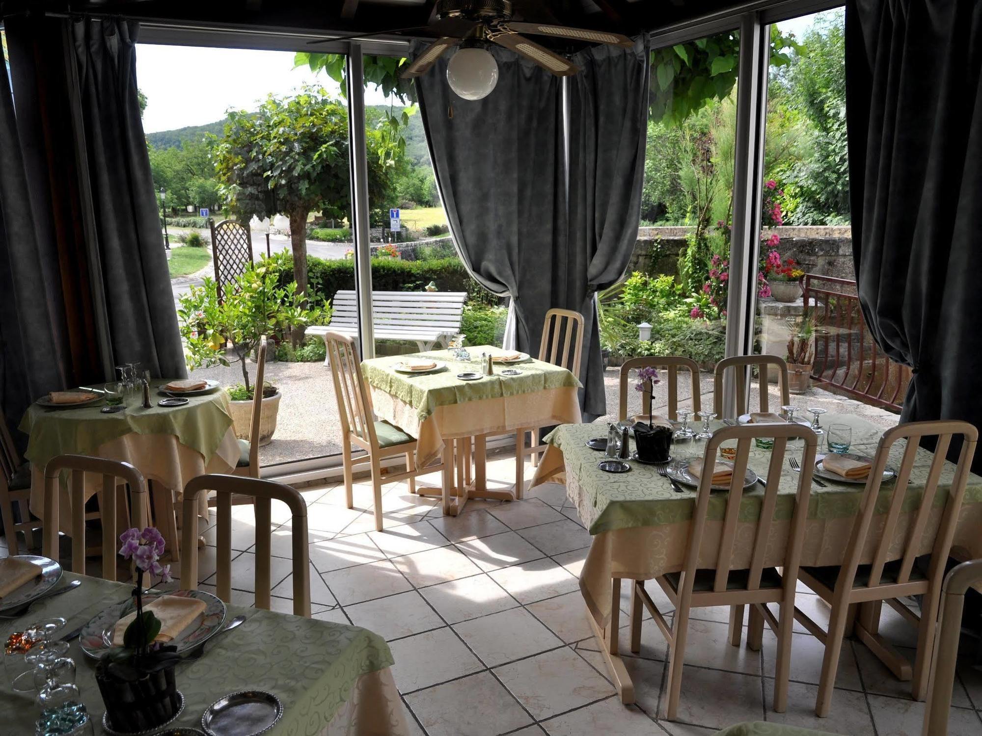 Logis Hotels - Auberge De L'Ile - Hotel 3 Etoiles Et Restaurant Creysse  Zewnętrze zdjęcie