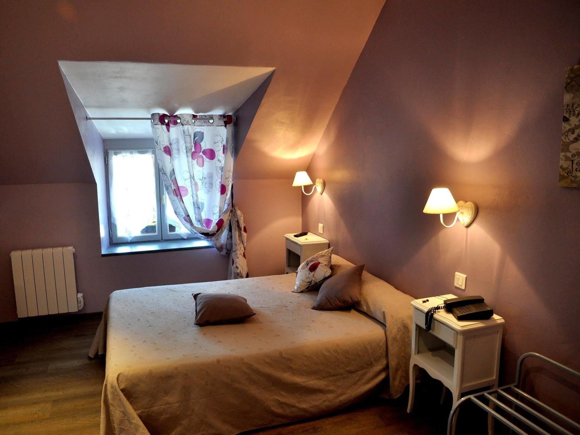 Logis Hotels - Auberge De L'Ile - Hotel 3 Etoiles Et Restaurant Creysse  Zewnętrze zdjęcie
