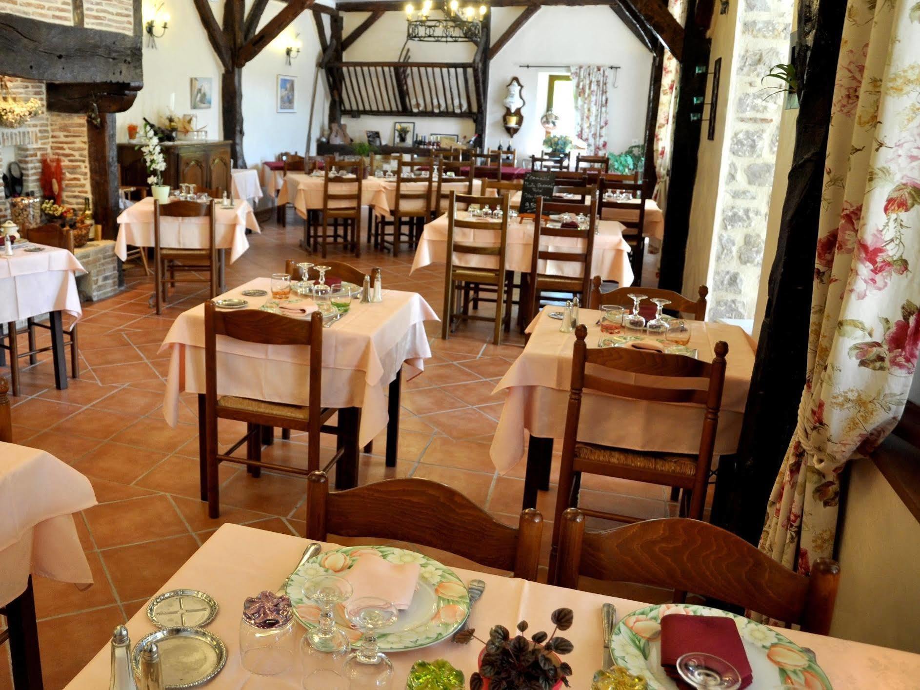 Logis Hotels - Auberge De L'Ile - Hotel 3 Etoiles Et Restaurant Creysse  Zewnętrze zdjęcie
